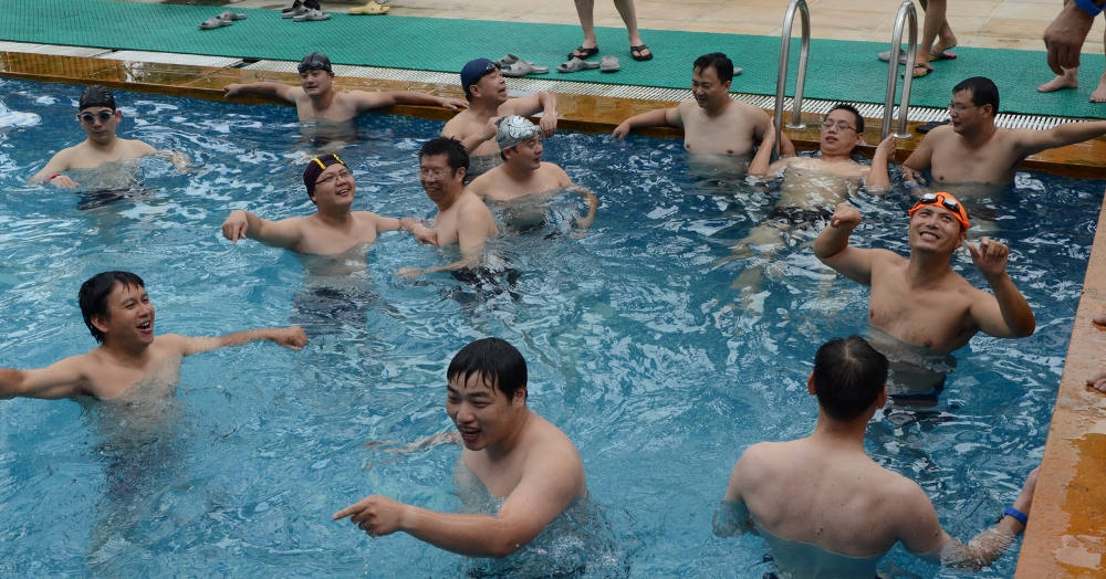 水中百态